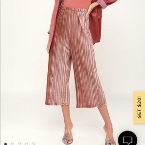 Lulu’s Rusty Rose Velvet pleated culottes